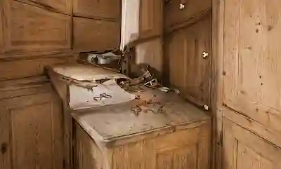 Cabinets & Drawers